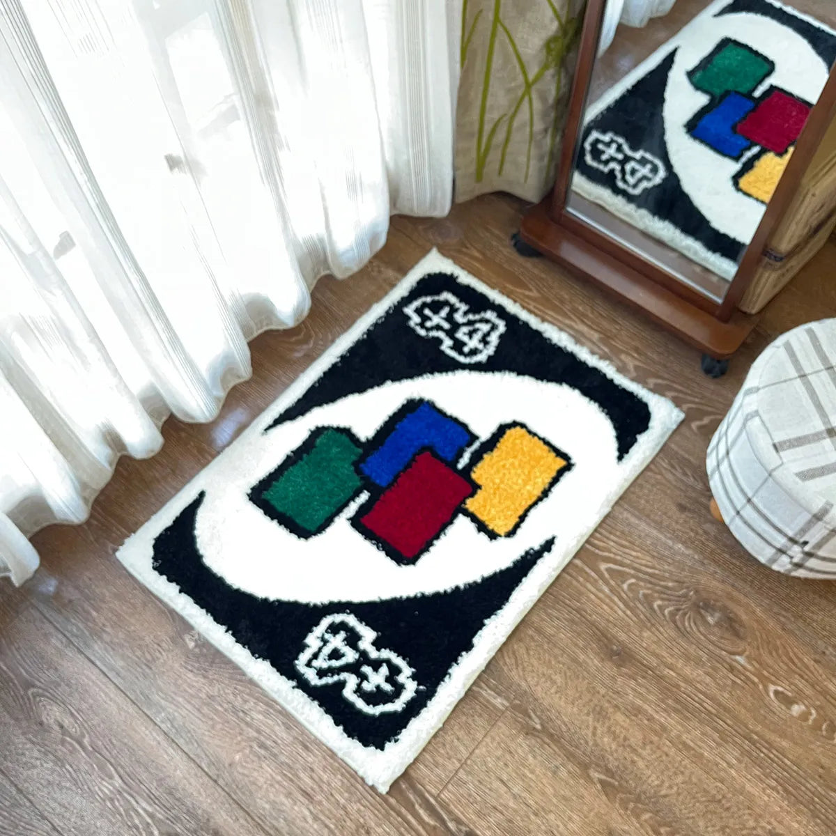 PLUS QUATRE TAPIS